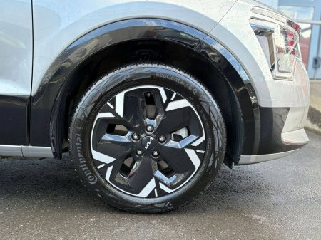 2025 Kia Niro - thumbnail 8