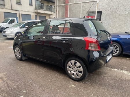 2008 Toyota Yaris - thumbnail 8