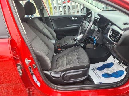 2017 Kia Rio - thumbnail 8