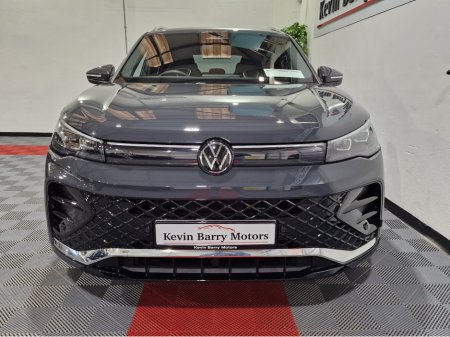 2024 Volkswagen Tiguan 1.5TSi PHEV R-LINE AUTOMATIC **ONE OWNER / NEW MODEL / APPLE CARPLAY / ADAPTIVE CRUISE CONTROL / BLIND SPOT ASSIST / HEATED & MASSAGE FRONT SEATS / HEATED STEERING WHEEL / WIRELESS PHONE CHARGING** €46,900