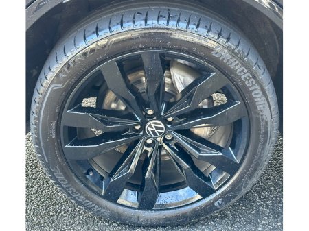 2023 Volkswagen Touareg - thumbnail 26