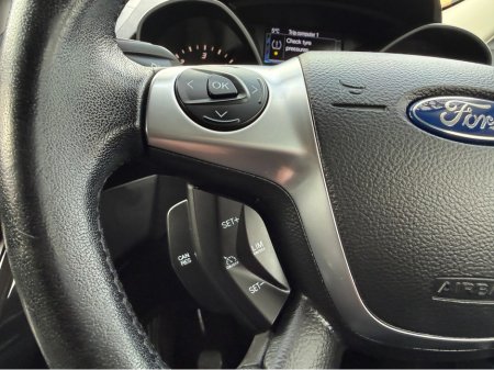 2016 Ford Kuga - thumbnail 17