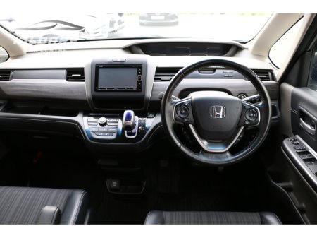 2018 Honda Freed HYBRID 6 SEATS AUTO €14,995 thumbnail