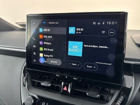 2024 Toyota Corolla HYBRID LUNA Hatchback €27,950 thumbnail