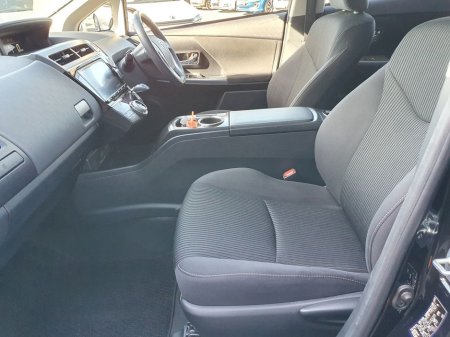 2018 Toyota Prius+ - thumbnail 19