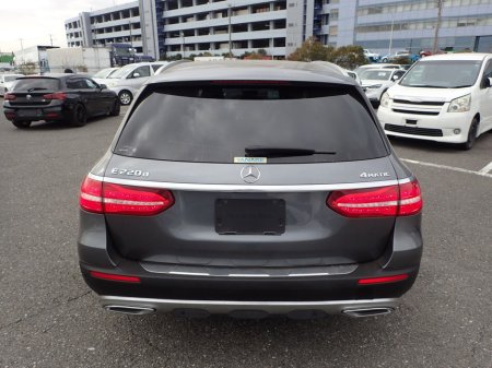 2020 Mercedes-Benz E Class - photo 4