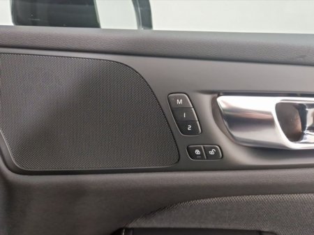 2024 Volvo V60 - thumbnail 8