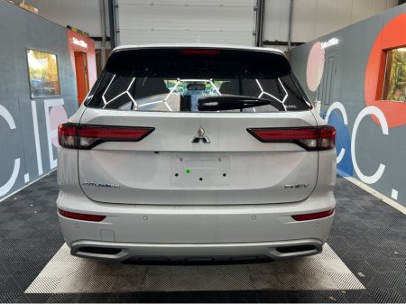 2023 Mitsubishi Outlander - photo 3