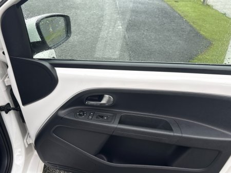 2014 Volkswagen up! 1.0L Petrol Automatic €7,950 thumbnail