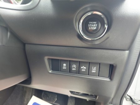 2017 Suzuki Swift - thumbnail 11