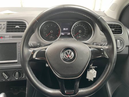 2015 Volkswagen Polo - thumbnail 24