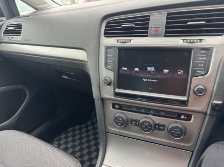 2016 Volkswagen Golf - thumbnail 9