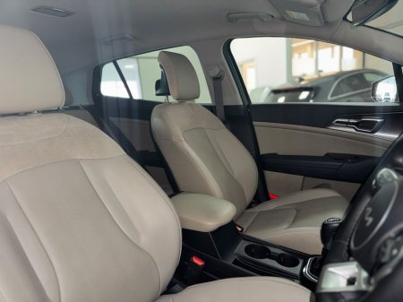 2022 Kia Sportage - thumbnail 6