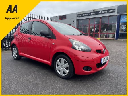 2011 Toyota Aygo - thumbnail 6