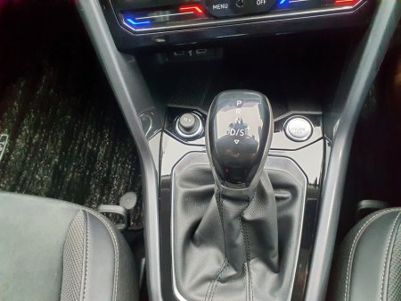 2023 Volkswagen T-Roc 2.0 TDi Sport DSG 150PS €30,950 thumbnail