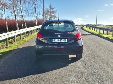 2019 Peugeot 208 - thumbnail 10