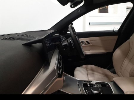 2024 BMW 3 Series - thumbnail 7