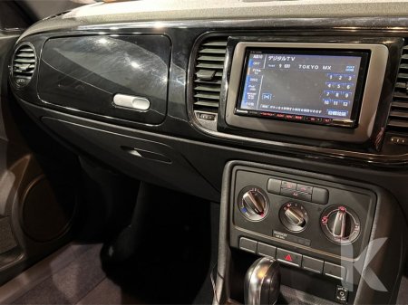 2016 Volkswagen Beetle AUTOMATIC 1.2L TSI - FACTORY ALLOY WHEELS - A/C HEATING CONTROLS €13,950 thumbnail