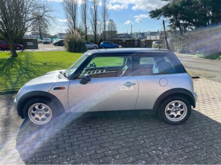 2004 MINI Hatch - thumbnail 8