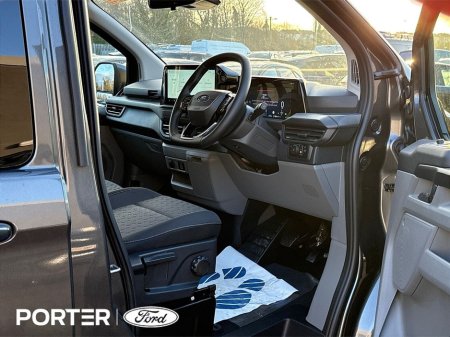 2026 Ford Transit Custom *CREW CAB* PHEV LIMITED thumbnail