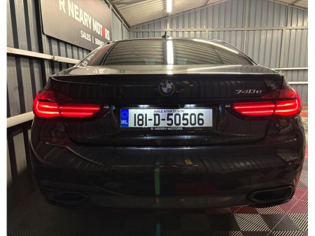 2018 BMW 7 Series - thumbnail 3