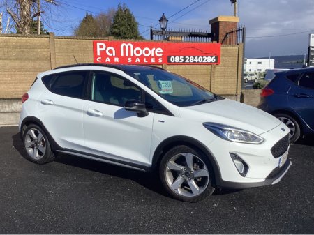 2020 Ford Fiesta - thumbnail 2