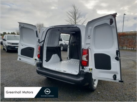 2026 Opel Combo 19 KOMF L1H1-1.5 100PS D €27,500 thumbnail
