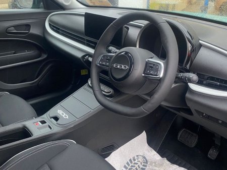 2026 Fiat 600 Dolcevita 1 2 Hybrid Edct €29,995 thumbnail