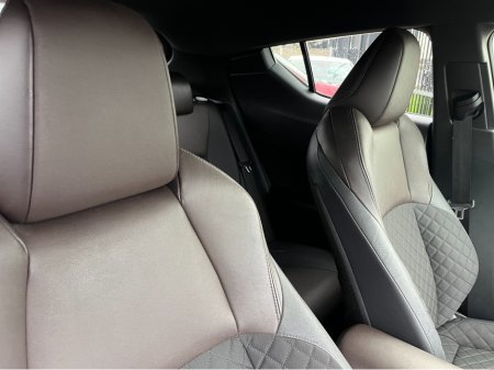 2018 Toyota C-HR - thumbnail 11