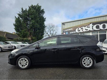 2013 Toyota Prius Alpha (7 Seater) - SELF CHARGING HYBRID -ALLOYS  -SIMI DEALER - LOW ROAD TAX BAND €13,450 thumbnail