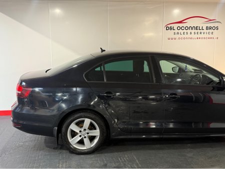 2018 Volkswagen Jetta CL 2.0 TDI MANUAL 5SPEED 110BHP 4DR €13,900 thumbnail