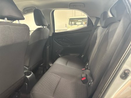 2024 Toyota Yaris - thumbnail 7