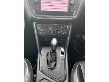 2020 Volkswagen Tiguan - thumbnail 16