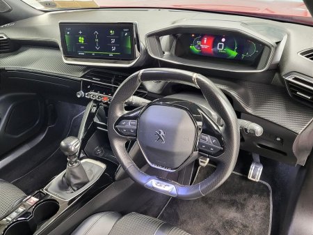 2020 Peugeot 2008 - thumbnail 5