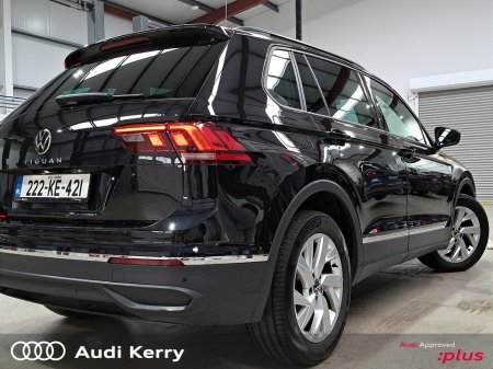 2022 Volkswagen Tiguan - thumbnail 24