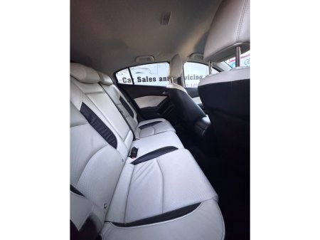 2014 Mazda Mazda3 2.2 D PLATINUM SPORT NAV 5DR €6,999 thumbnail