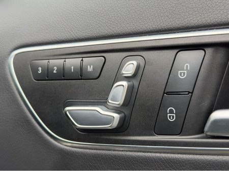 2016 Mercedes-Benz A Class (162) A180 1.6 PETROL AMG AUTO thumbnail