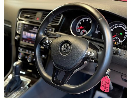 2015 Volkswagen Golf 1.4 TSI 5DR 150HP Highline €15,900 thumbnail