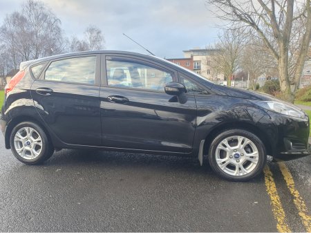 2016 Ford Fiesta ZETEC 1.0 65PS, 61,000KM !!! , Full Service History €9,995 thumbnail