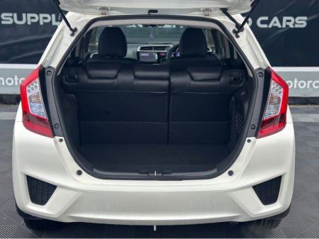 2014 Honda Fit Hybrid €8,950 thumbnail