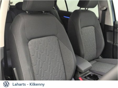 2025 Volkswagen Golf EDITION 75 1.5TSI 5DR 116HP €33,950 thumbnail