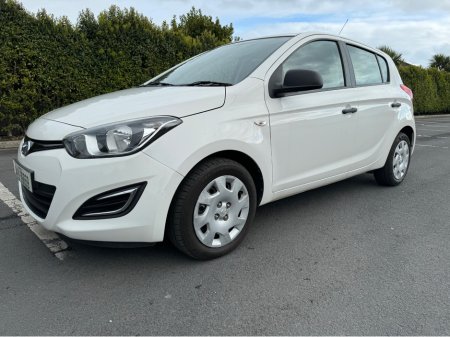 2014 Hyundai i20 1.2 Petrol in excellent condition, fresh NCT & warranty €7,995