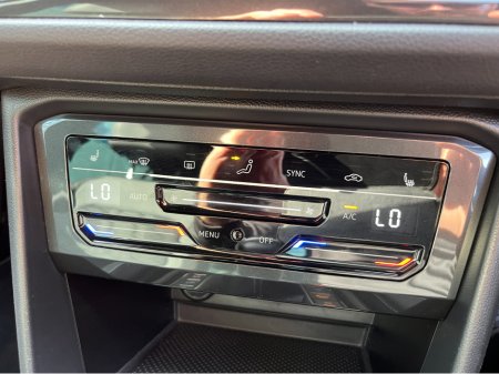 2021 Volkswagen Tiguan - thumbnail 17