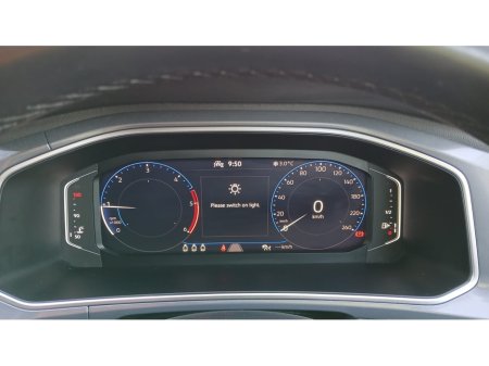 2024 Volkswagen T-Roc STYLE 2.0 TDI MANUAL 6SPEED FWD 116HP €29,500 thumbnail