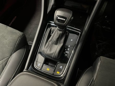 2023 Skoda Kodiaq Sportline 7 Seat DSG 2.0TDI 150BHP - Reversing Camera - Panoramic Sunroof - Climate Control - Heated Seats - Keyless Start - Apple CarPlay/Android Auto €51,950 thumbnail