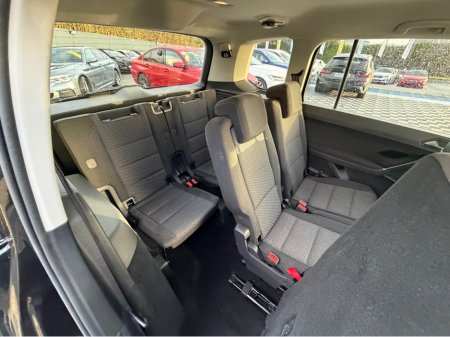 2018 Volkswagen Touran CL - 2.0L DIESEL - AUTO - 7 SEATS - 12M WARRANTY - CAR: €19,950 thumbnail