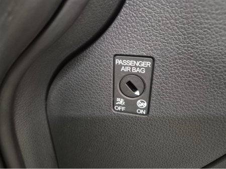 2017 Volkswagen Golf **HIGHLINE**ONLY 63000KMS**ALCANTARA SEATS*17" ALLOYS**BLIND SPOT WARNING**LANE ASSIST**KEYLESS ENTRY AND START**ADAPTIVE CRUISE CONTROL**DUAL ZONE CLIMATE CONTROL*REVERSE CAMERA*BLUETOOTH STREAMI €16,949 thumbnail