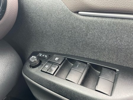 2022 Toyota Yaris Cross - thumbnail 13