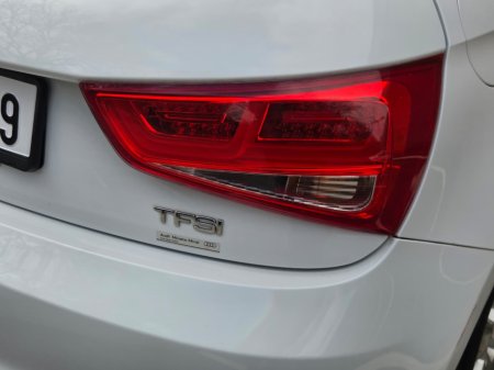 2013 Audi A1 - thumbnail 16