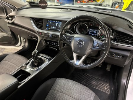 2019 Opel Insignia 1.6 (136PS) Turbo D ecoTEC SC €12,950 thumbnail